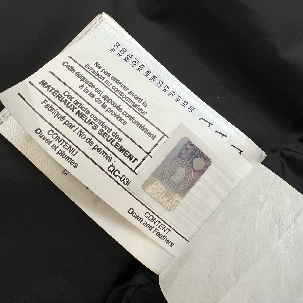 🎄🥗Like new condition Canada Goose MCKENNA Coat Black Size M - Picture 15 of 15